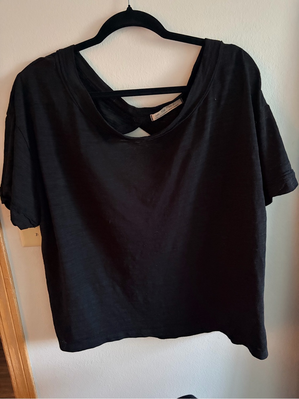 Women's Black Short Sleeve Cross-Back Tee